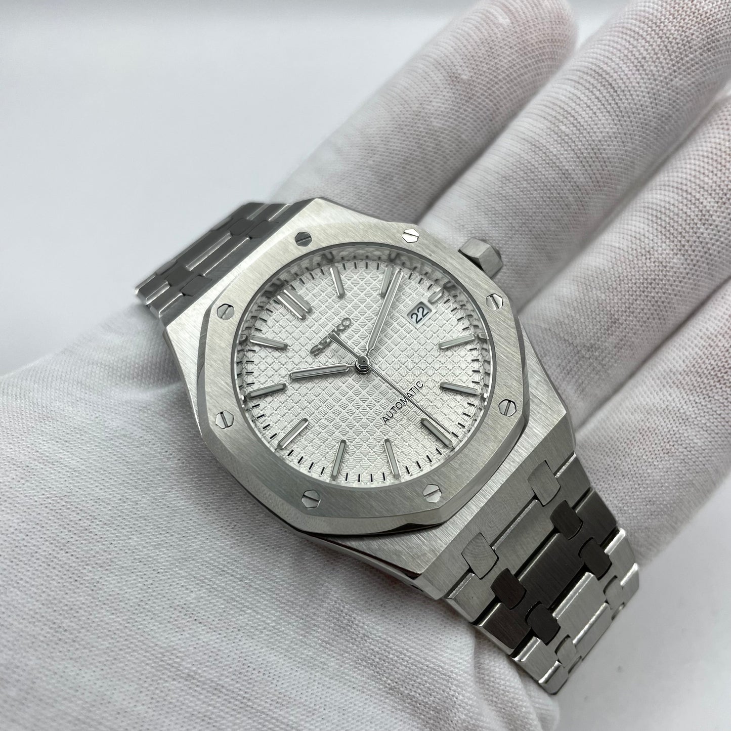 Royal seikoak white